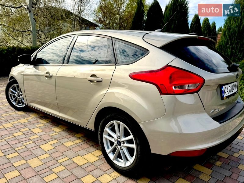 Хэтчбек Ford Focus 2015 в Днепре