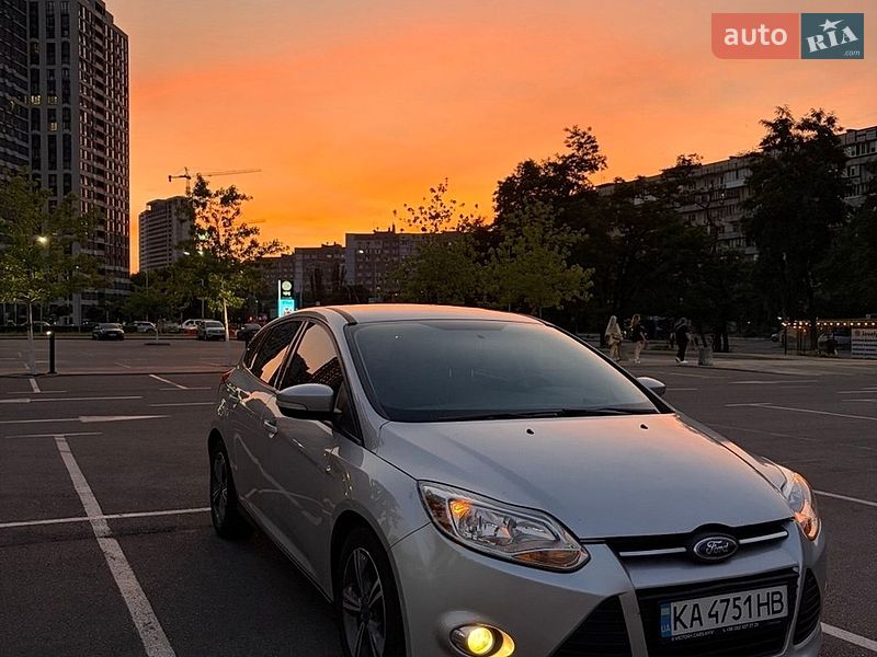 Хэтчбек Ford Focus 2014 в Киеве