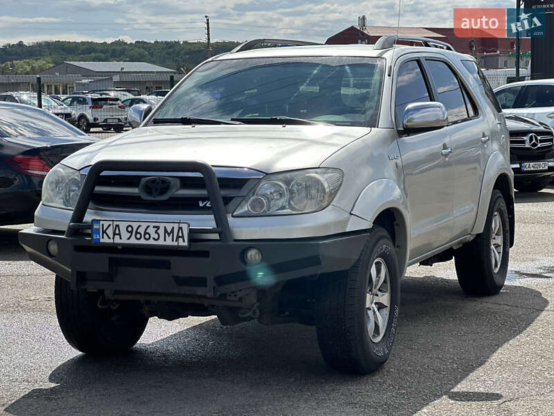 Внедорожник / Кроссовер Toyota Fortuner 2007 в Киеве
