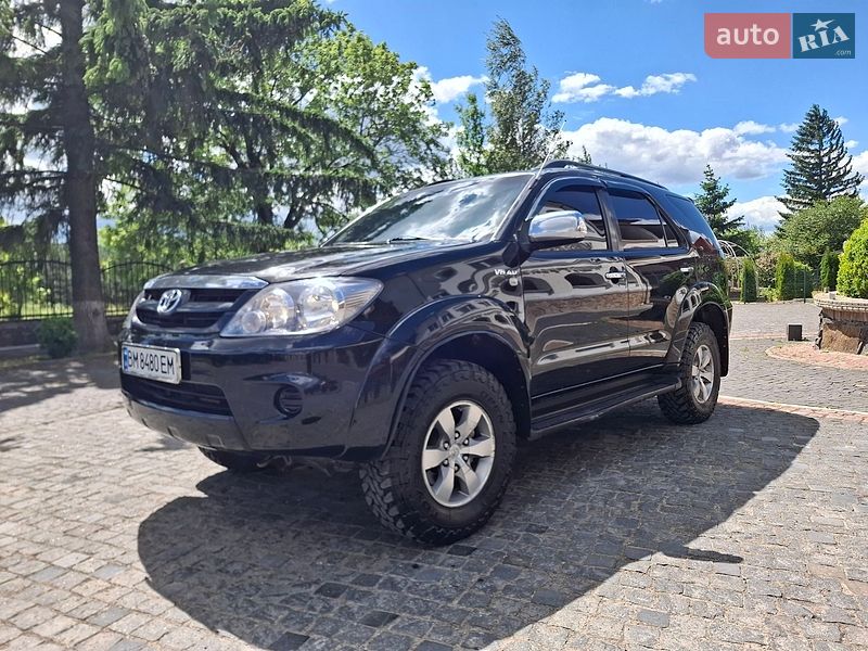 Внедорожник / Кроссовер Toyota Fortuner 2005 в Золочеве