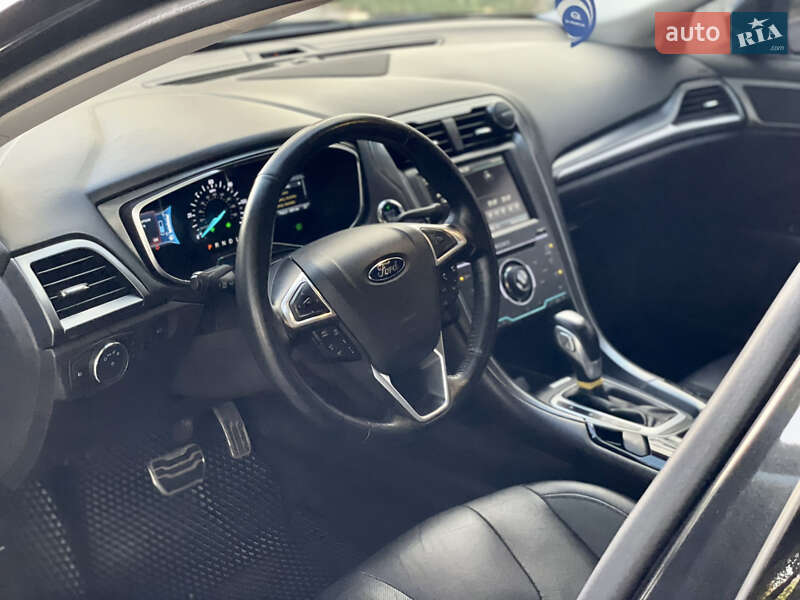Седан Ford Fusion 2015 в Вінниці