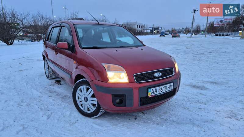 Хэтчбек Ford Fusion 2008 в Буче