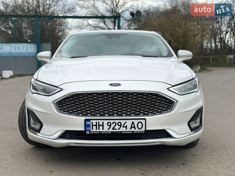 Седан Ford Fusion 2019 в Одессе