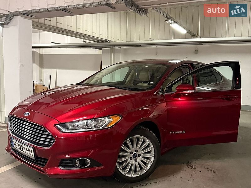 Седан Ford Fusion 2013 в Кривом Роге