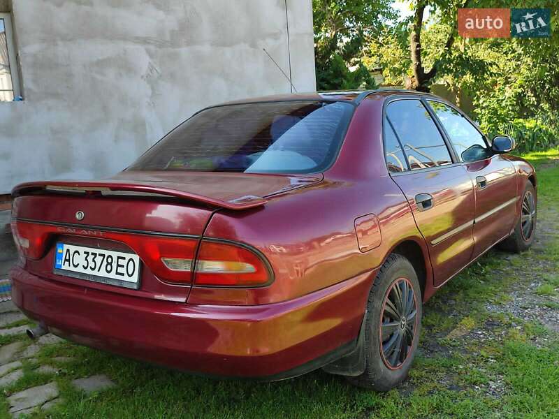 Седан Mitsubishi Galant 1995 в Владимире