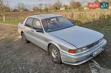 Лифтбек Mitsubishi Galant 1989 в Локачах Лифтбек Mitsubishi Galant 1989 в Локачах