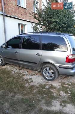 Мінівен Ford Galaxy 2004 в Волочиську