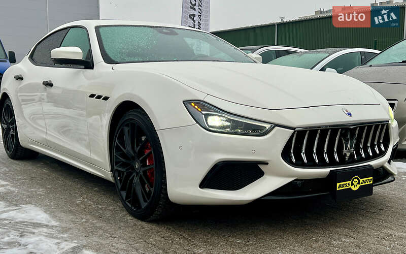 Седан Maserati Ghibli 2018 в Львове