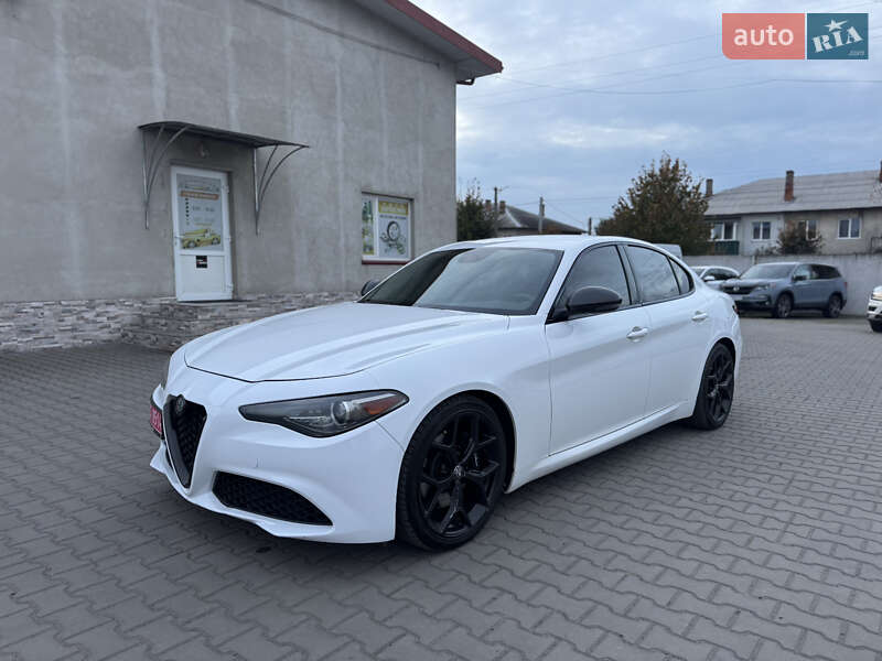 Седан Alfa Romeo Giulia 2019 в Луцке Седан Alfa Romeo Giulia 2019 в Луцке
