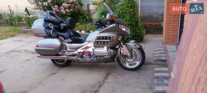 Мотоцикл Туризм Honda GL 1800 Gold Wing 2004 в Черкассах