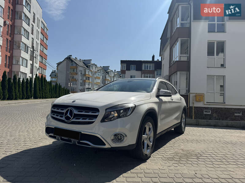 Внедорожник / Кроссовер Mercedes-Benz GLA-Class 2017 в Львове Внедорожник / Кроссовер Mercedes-Benz GLA-Class 2017 в Львове
