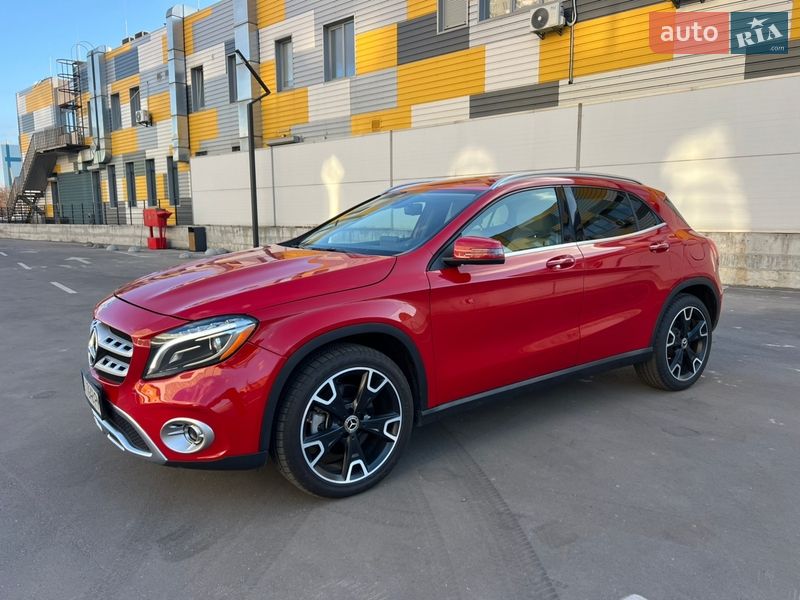 Внедорожник / Кроссовер Mercedes-Benz GLA-Class 2019 в Киеве