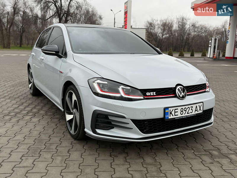 Хэтчбек Volkswagen Golf GTI 2018 в Кривом Роге Хэтчбек Volkswagen Golf GTI 2018 в Кривом Роге