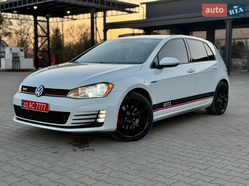 Хэтчбек Volkswagen Golf GTI 2016 в Нововолынске