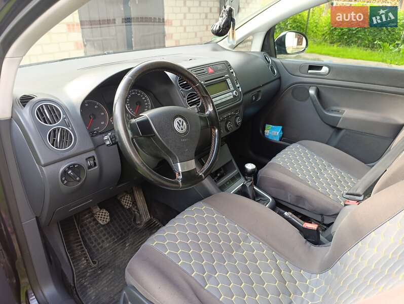 Хетчбек Volkswagen Golf Plus 2006 в Зарічному