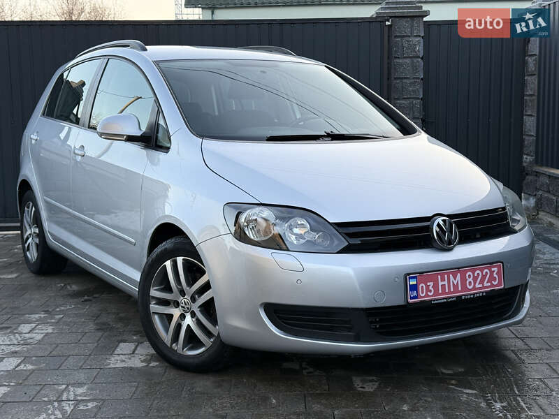 Хэтчбек Volkswagen Golf Plus 2010 в Ровно