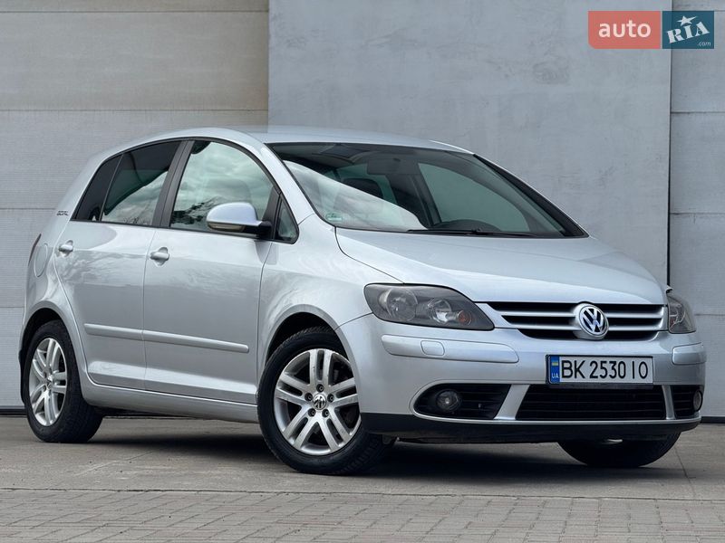 Хэтчбек Volkswagen Golf Plus 2006 в Сарнах