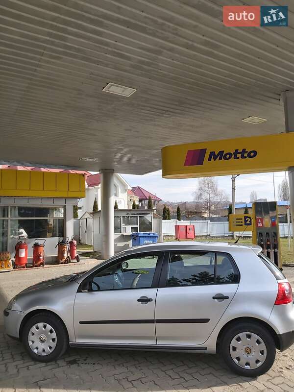 Хэтчбек Volkswagen Golf 2007 в Ужгороде