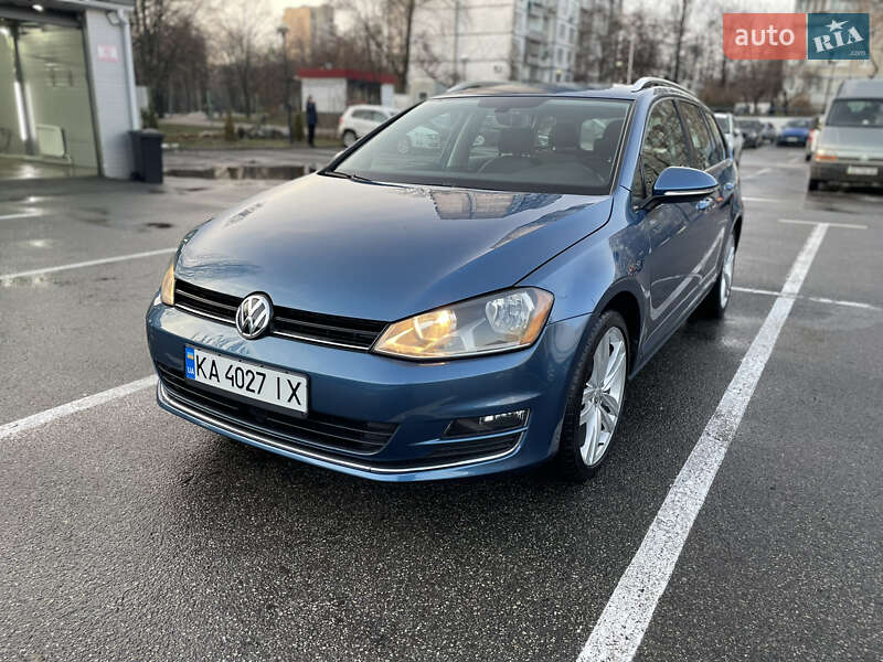 Универсал Volkswagen Golf 2016 в Киеве