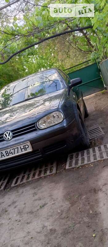 Хэтчбек Volkswagen Golf 1999 в Александровке