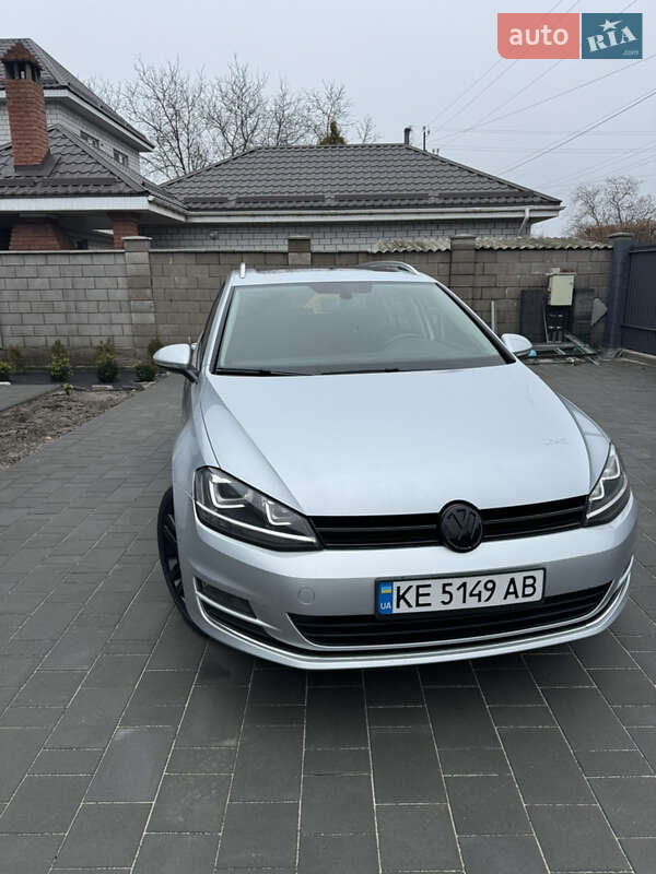 Универсал Volkswagen Golf 2015 в Каменском