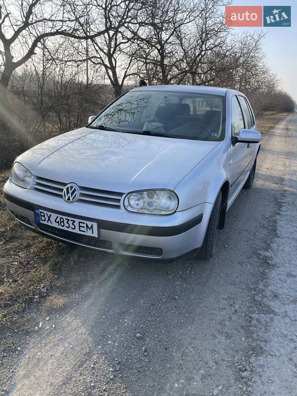 Хэтчбек Volkswagen Golf 2001 в Каменец-Подольском