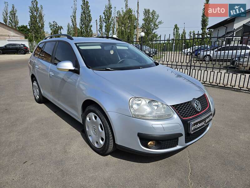 Универсал Volkswagen Golf 2008 в Шостке