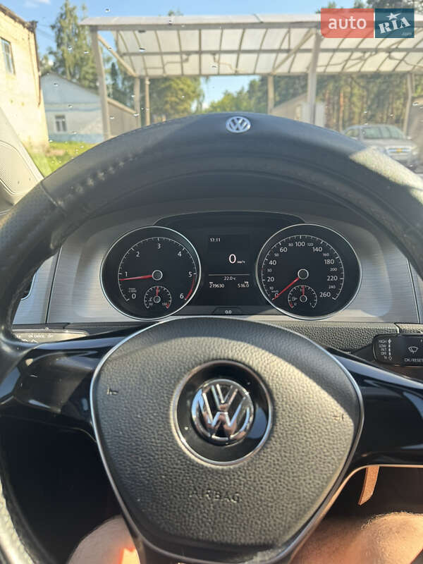 Универсал Volkswagen Golf 2014 в Глухове