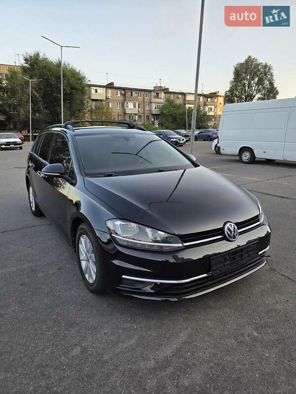 Универсал Volkswagen Golf 2019 в Запорожье