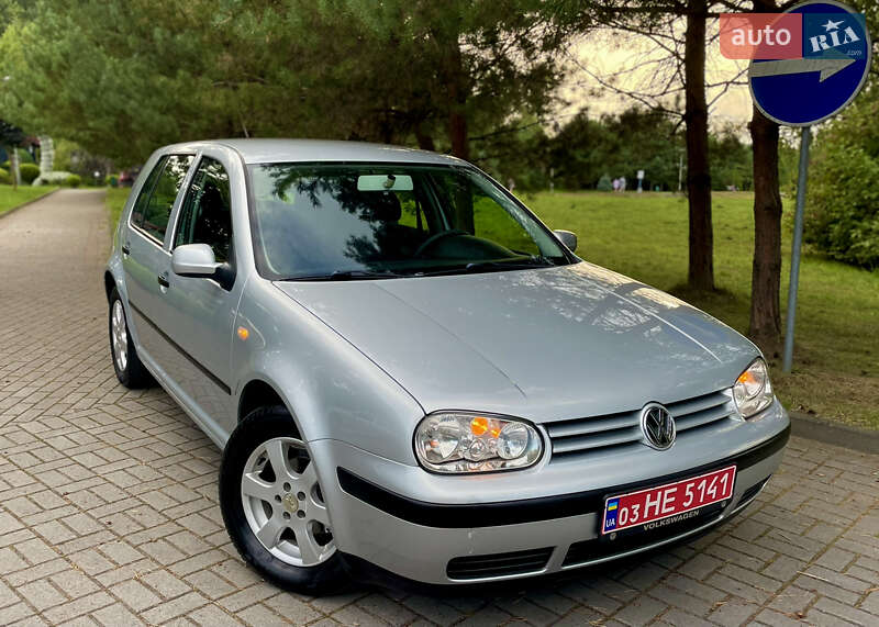Хэтчбек Volkswagen Golf 2001 в Дрогобыче