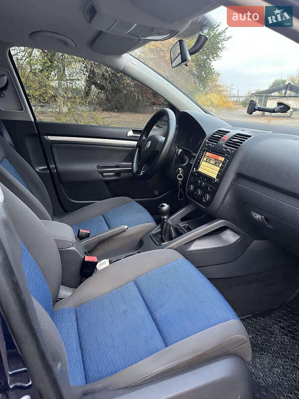 Хэтчбек Volkswagen Golf 2005 в Харькове Хэтчбек Volkswagen Golf 2005 в Харькове