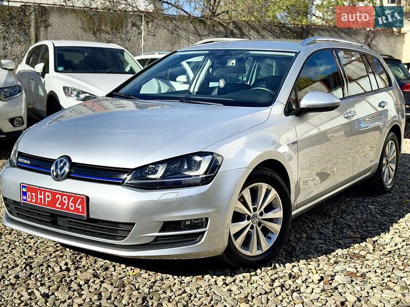 Універсал Volkswagen Golf 2015 в Стрию Універсал Volkswagen Golf 2015 в Стрию