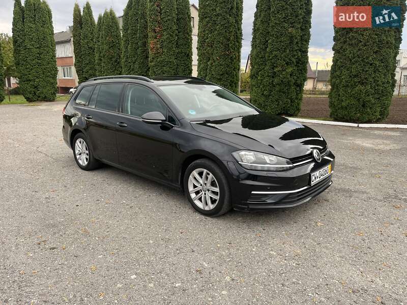 Универсал Volkswagen Golf 2019 в Дубно