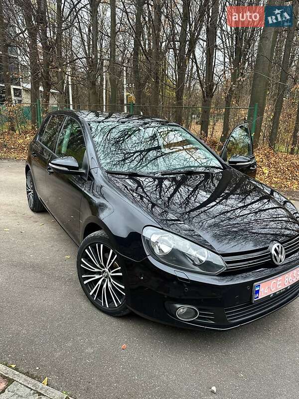 Хэтчбек Volkswagen Golf 2010 в Ивано-Франковске Хэтчбек Volkswagen Golf 2010 в Ивано-Франковске