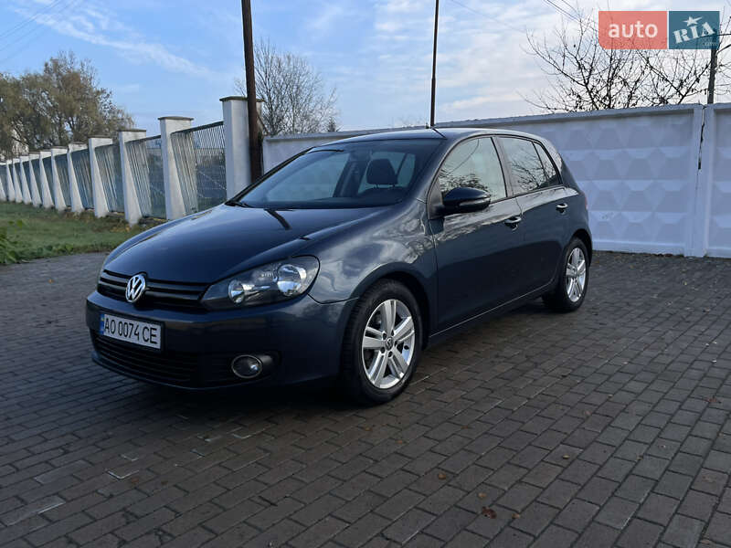 Хэтчбек Volkswagen Golf 2011 в Мукачево