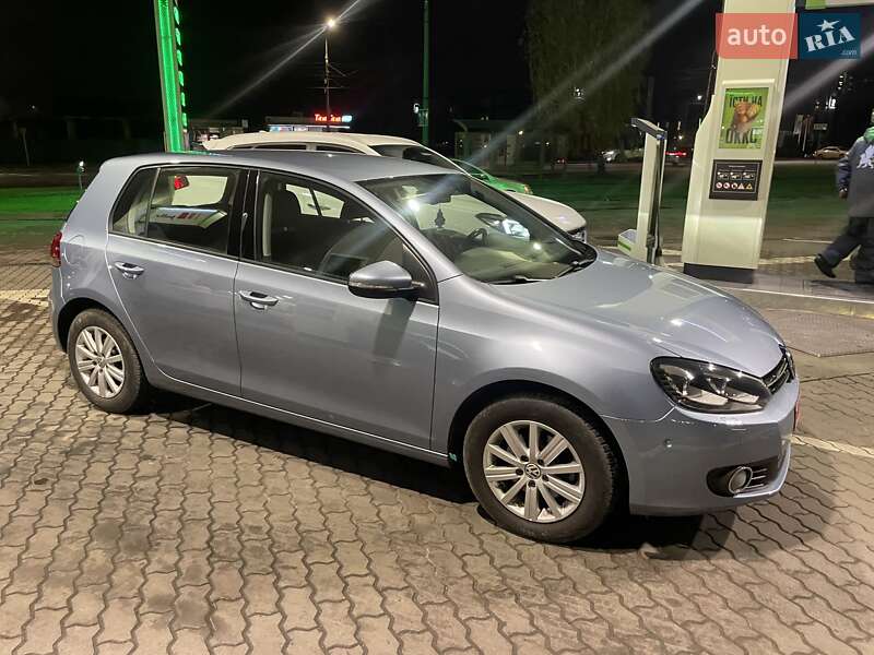 Хэтчбек Volkswagen Golf 2012 в Луцке