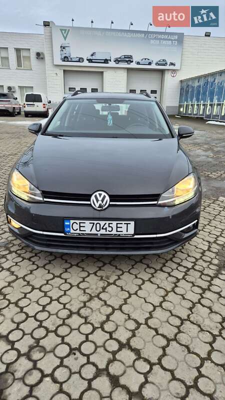 Универсал Volkswagen Golf 2019 в Черновцах