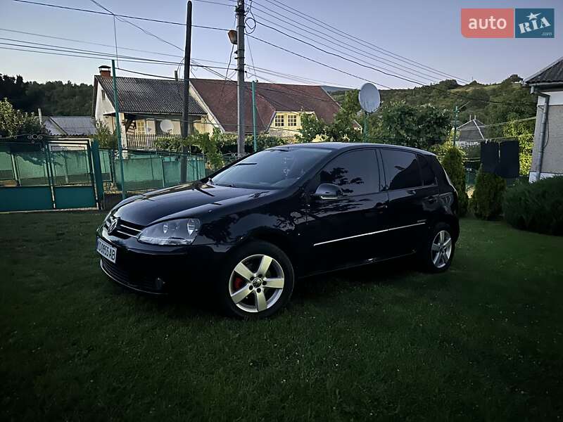 Хетчбек Volkswagen Golf 2008 в Ужгороді Хетчбек Volkswagen Golf 2008 в Ужгороді