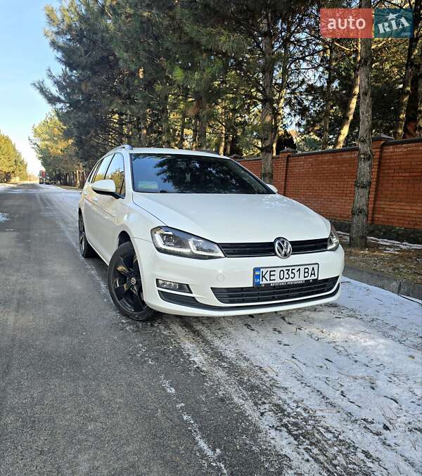 Универсал Volkswagen Golf 2015 в Днепре