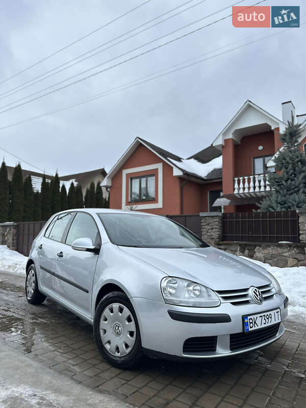 Хэтчбек Volkswagen Golf 2005 в Ровно Хэтчбек Volkswagen Golf 2005 в Ровно