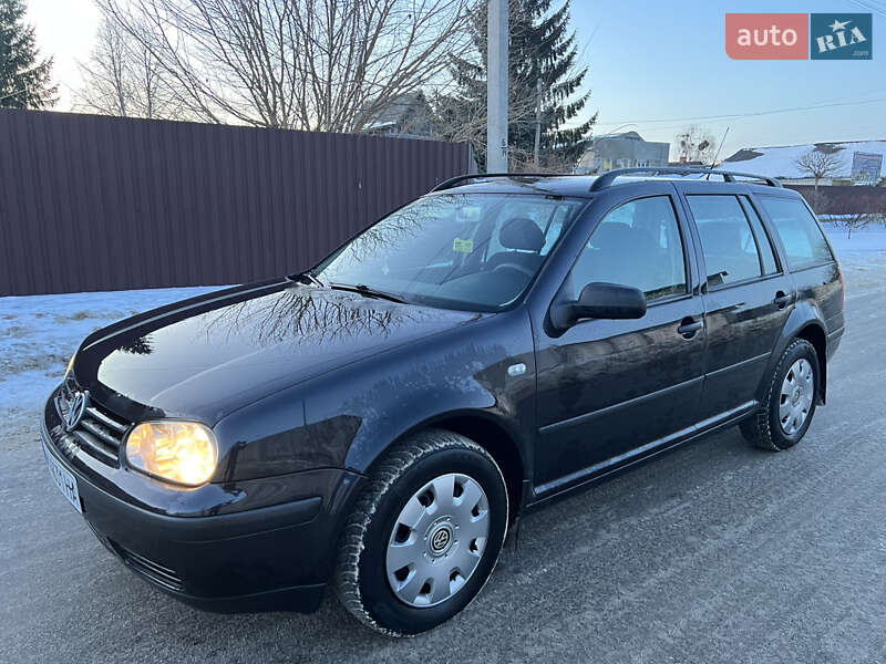 Универсал Volkswagen Golf 2002 в Житомире