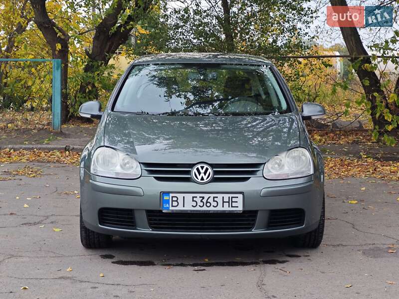 Хетчбек Volkswagen Golf 2004 в Лубнах