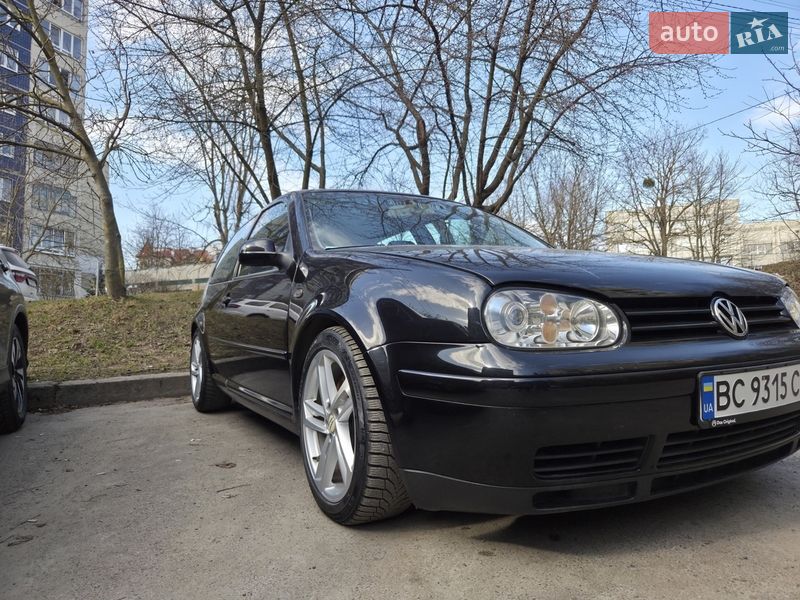 Хэтчбек Volkswagen Golf 2001 в Львове