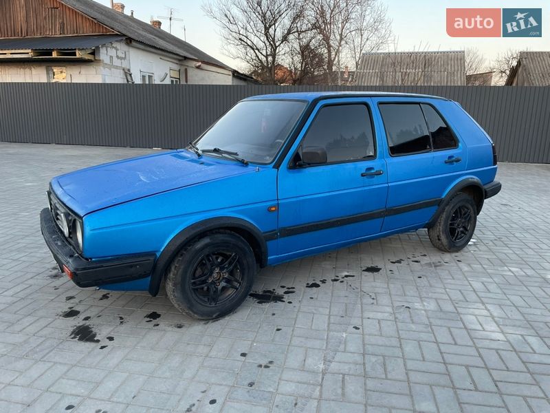 Хэтчбек Volkswagen Golf 1988 в Костополе