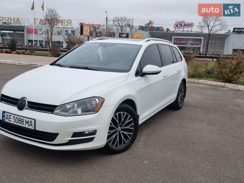 Универсал Volkswagen Golf 2015 в Кривом Роге