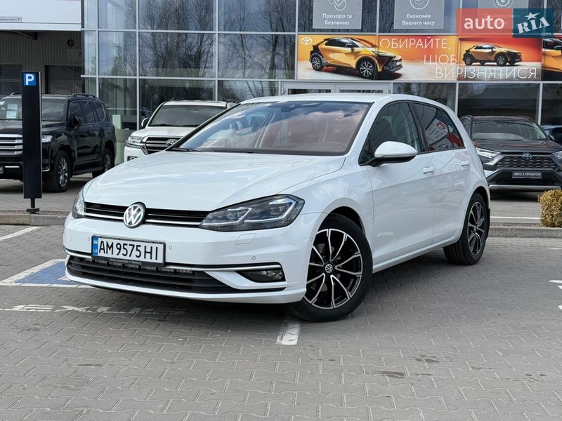 Хетчбек Volkswagen Golf 2018 в Житомирі