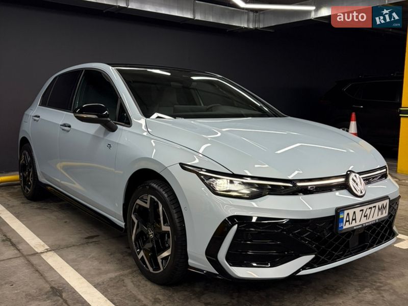 Хэтчбек Volkswagen Golf 2025 в Киеве