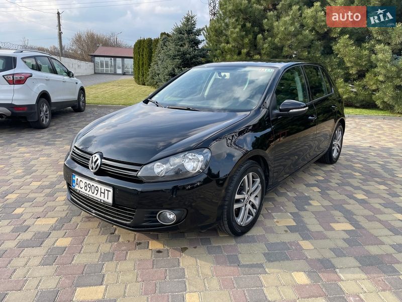Хэтчбек Volkswagen Golf 2009 в Днепре