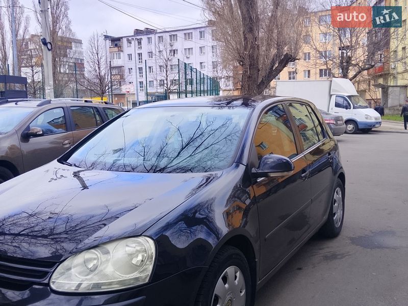 Хэтчбек Volkswagen Golf 2006 в Днепре