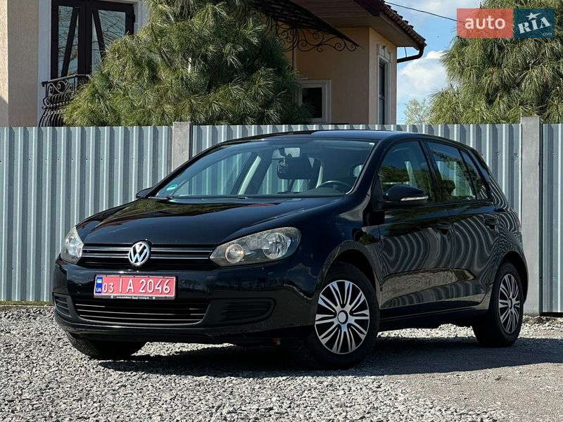 Хэтчбек Volkswagen Golf 2009 в Самборе